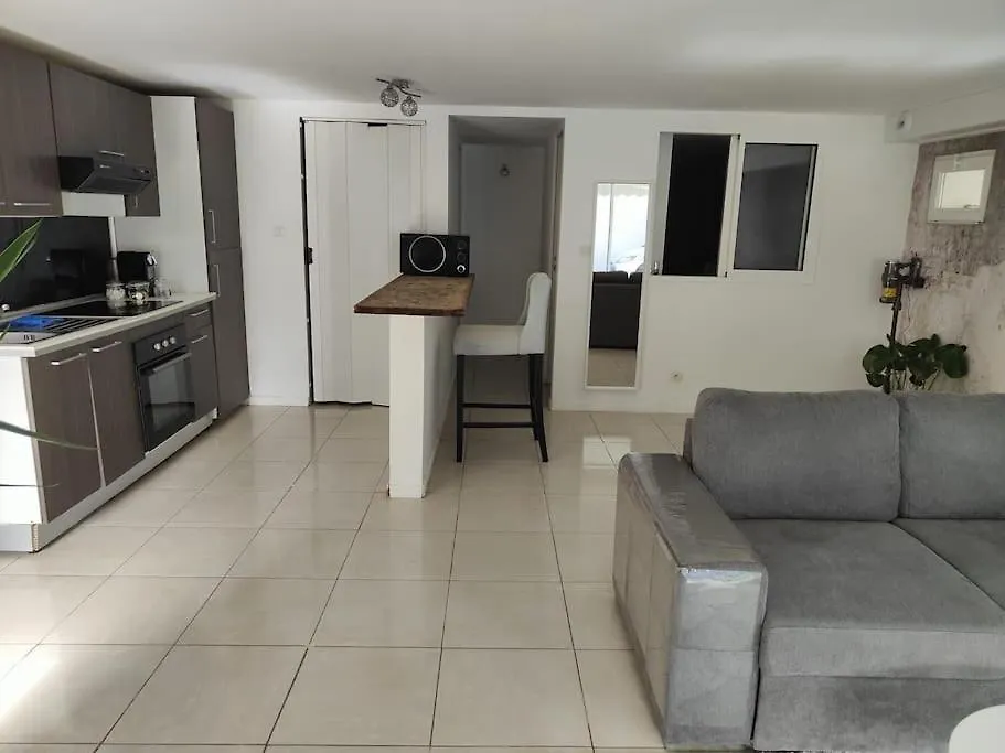 Zin And Green Jacuzzi Superbet2 Spacieux Idealement Situe Apartment Vitrolles  France